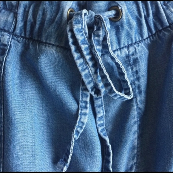 Old Navy | Tie-front Women Lady Soft Shorts with Pockets - Picture 3 of 6